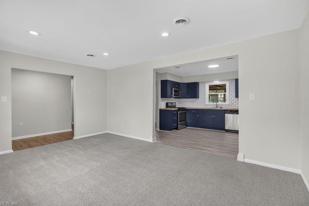 5309 Leesburg Drive