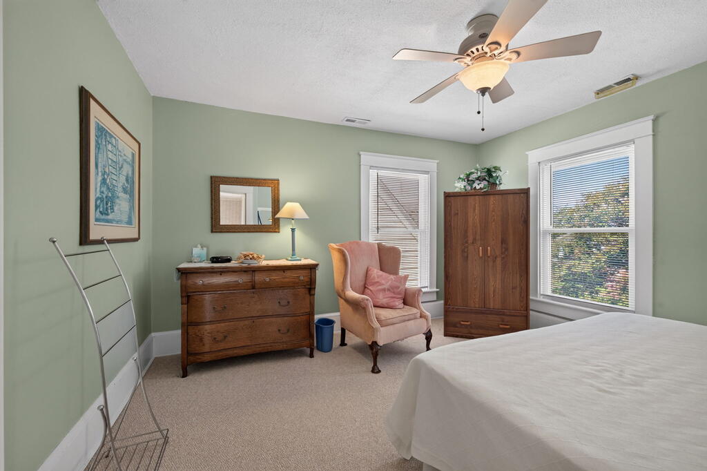 507 Harbor Ave 5