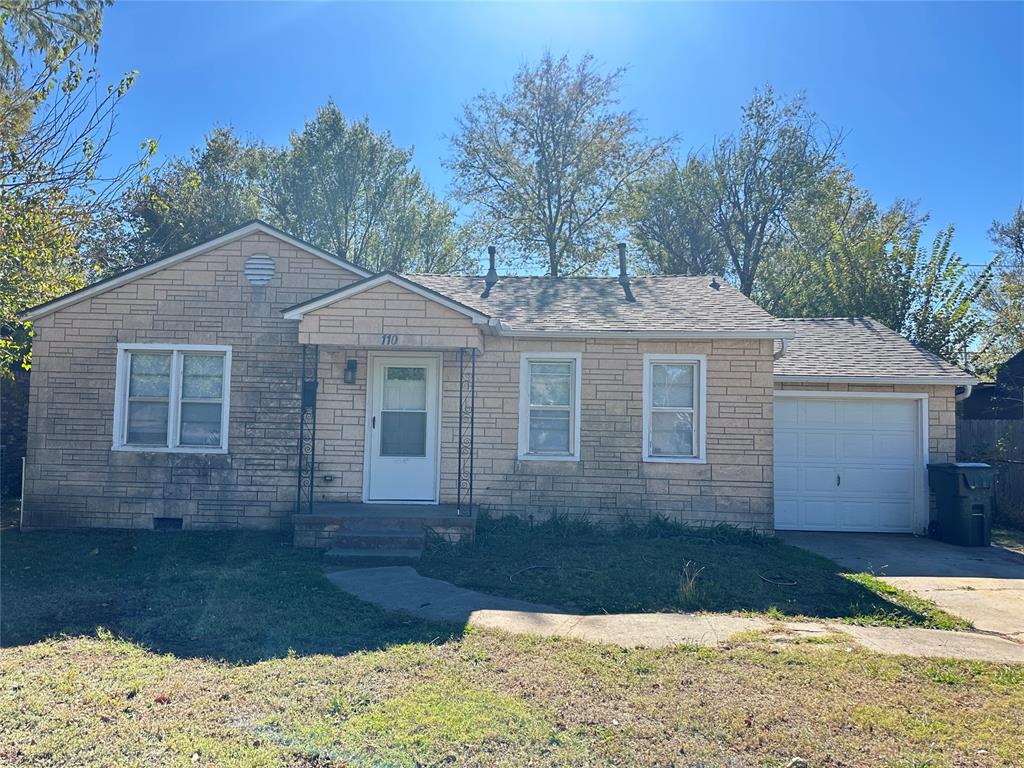 Welcome home to this charming 2-bedroom, 1-bath rental in a fantastic north Norman location! This cozy home features a spacious living area with plenty of natural light — perfect for relaxing or entertaining. The updated bathroom adds a modern touch, while the functional kitchen and comfortable bedrooms make everyday living easy. Sitting on a generous lot, there’s also a great yard to enjoy outdoor time or weekend projects. Located just minutes from Norman North High School, shopping, dining, and quick access to I-35, this home makes it easy to get wherever you need to go. This is a no-pets and non-smoking home. The new lease will go through May 31st, 2026. The security deposit is $950.