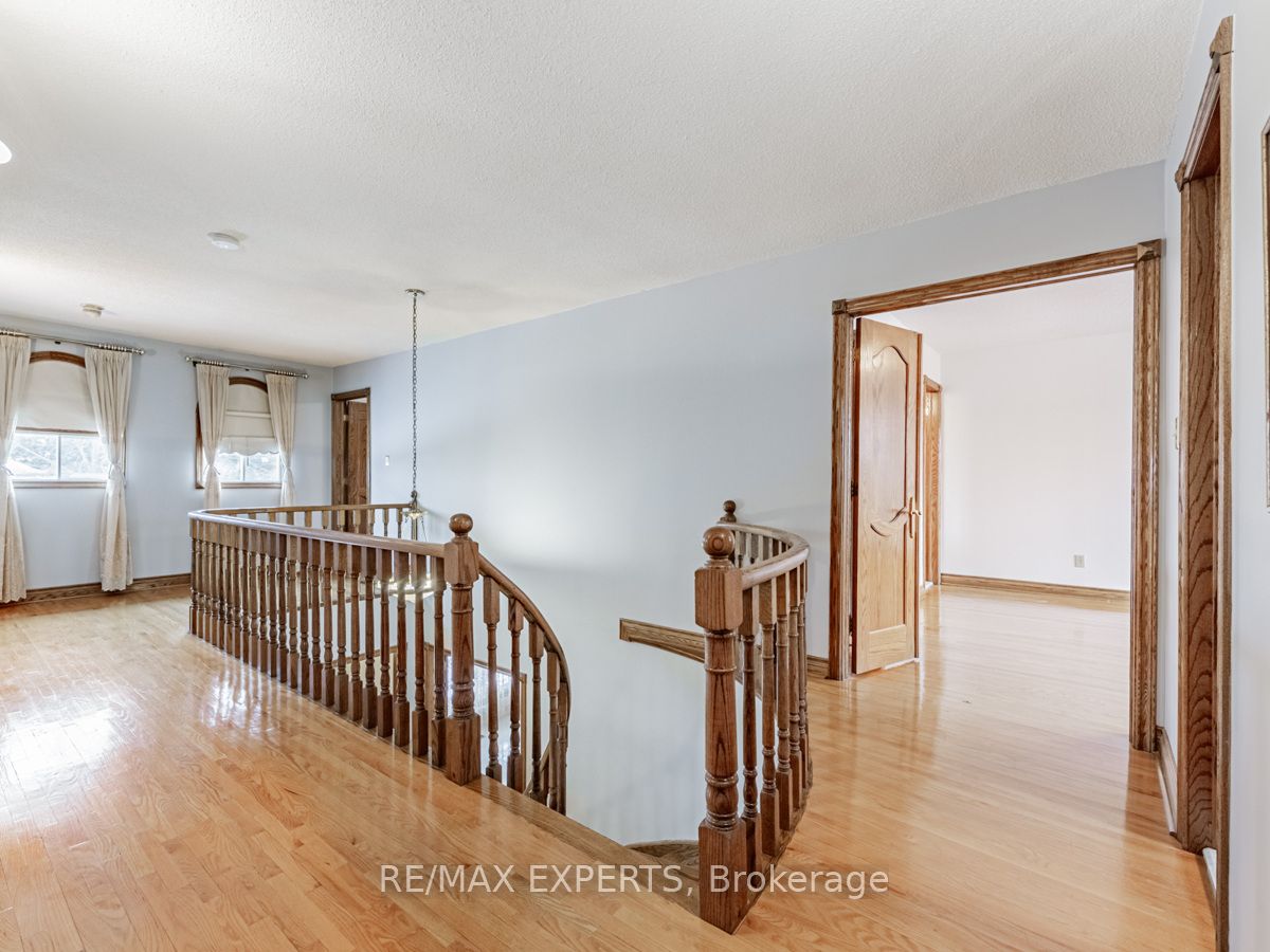 12 Arrowhead Dr