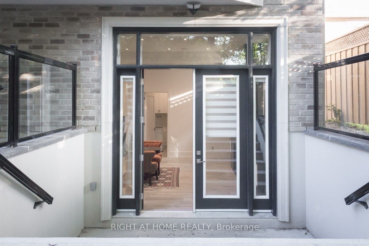 214 Patrica Ave Lower