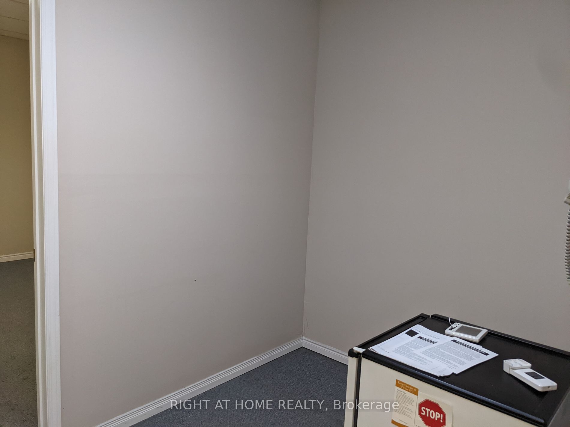201 W King St 2C