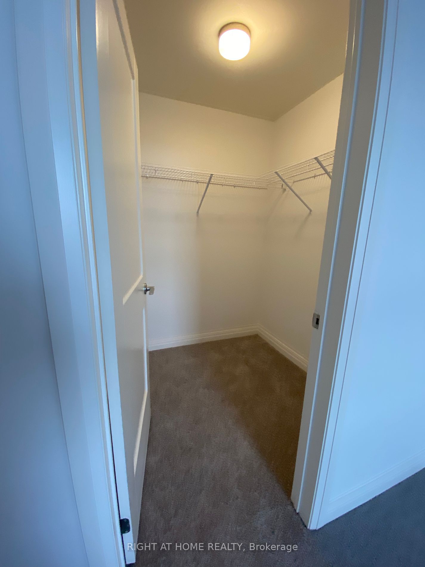 101 Golden Eagle Rd 605