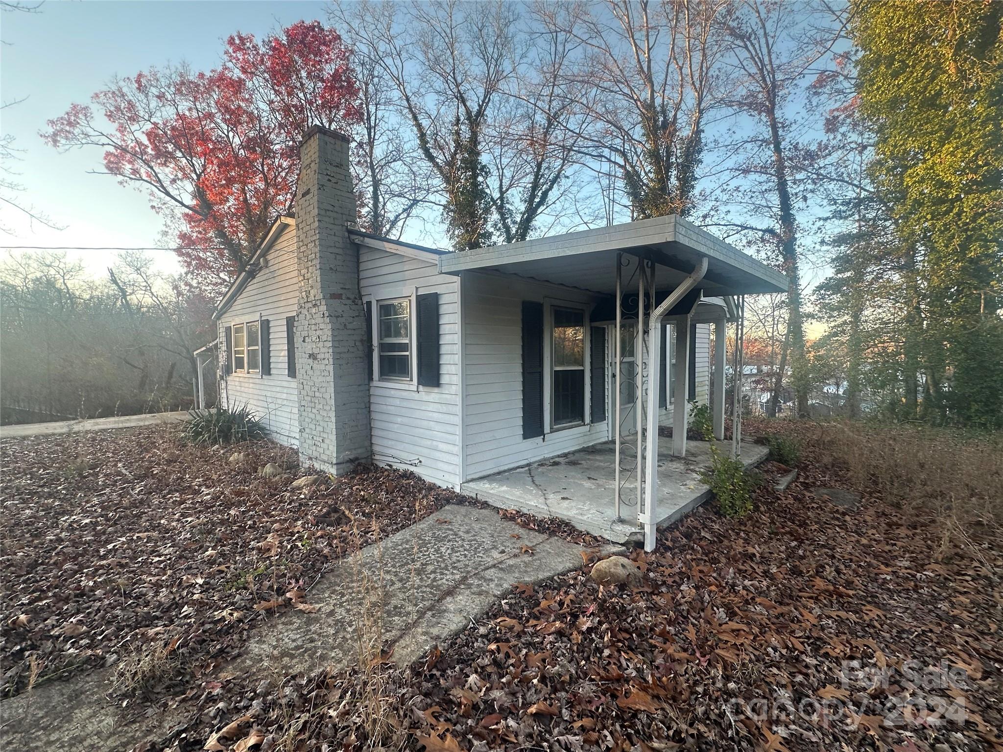 2282 Crystal Drive