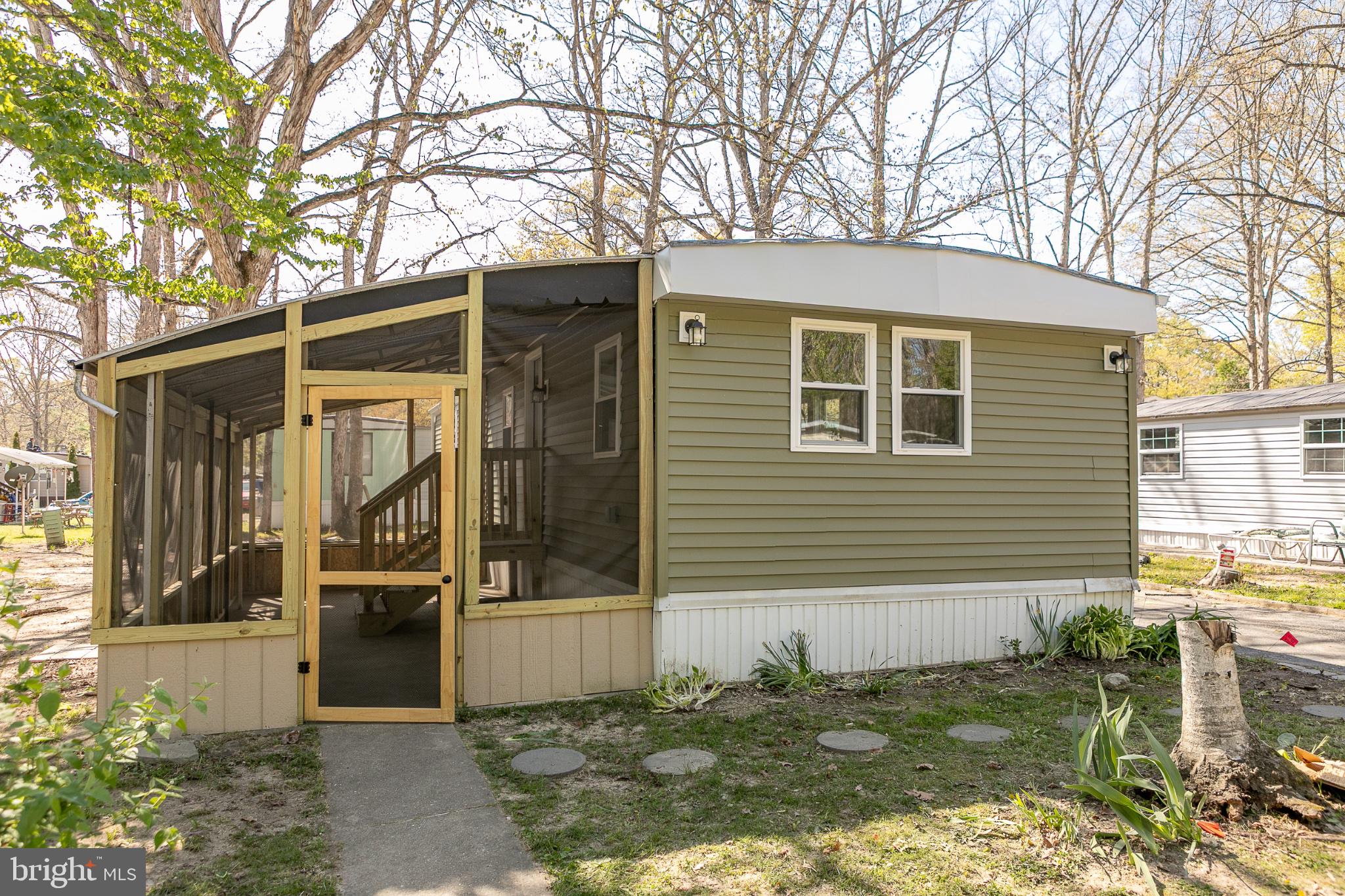 29 Hazelwood Dr  