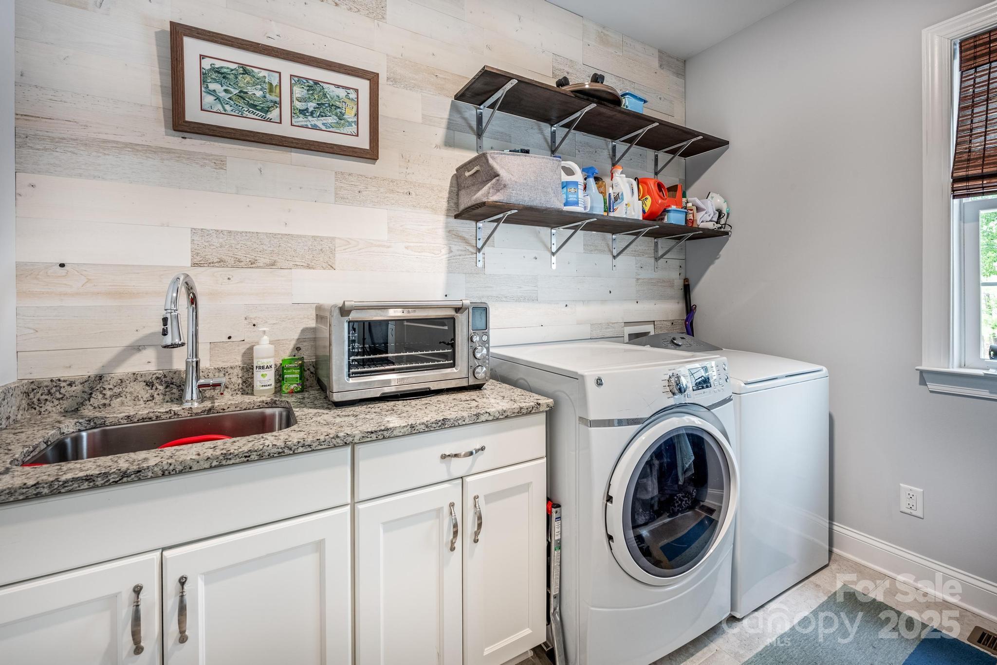 3992 Blue Dory Lane