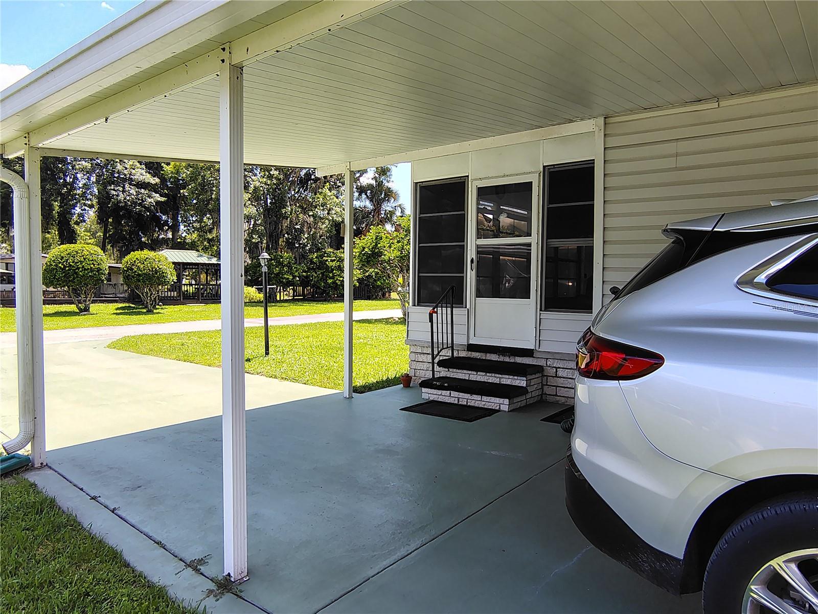 52 Outlet Drive