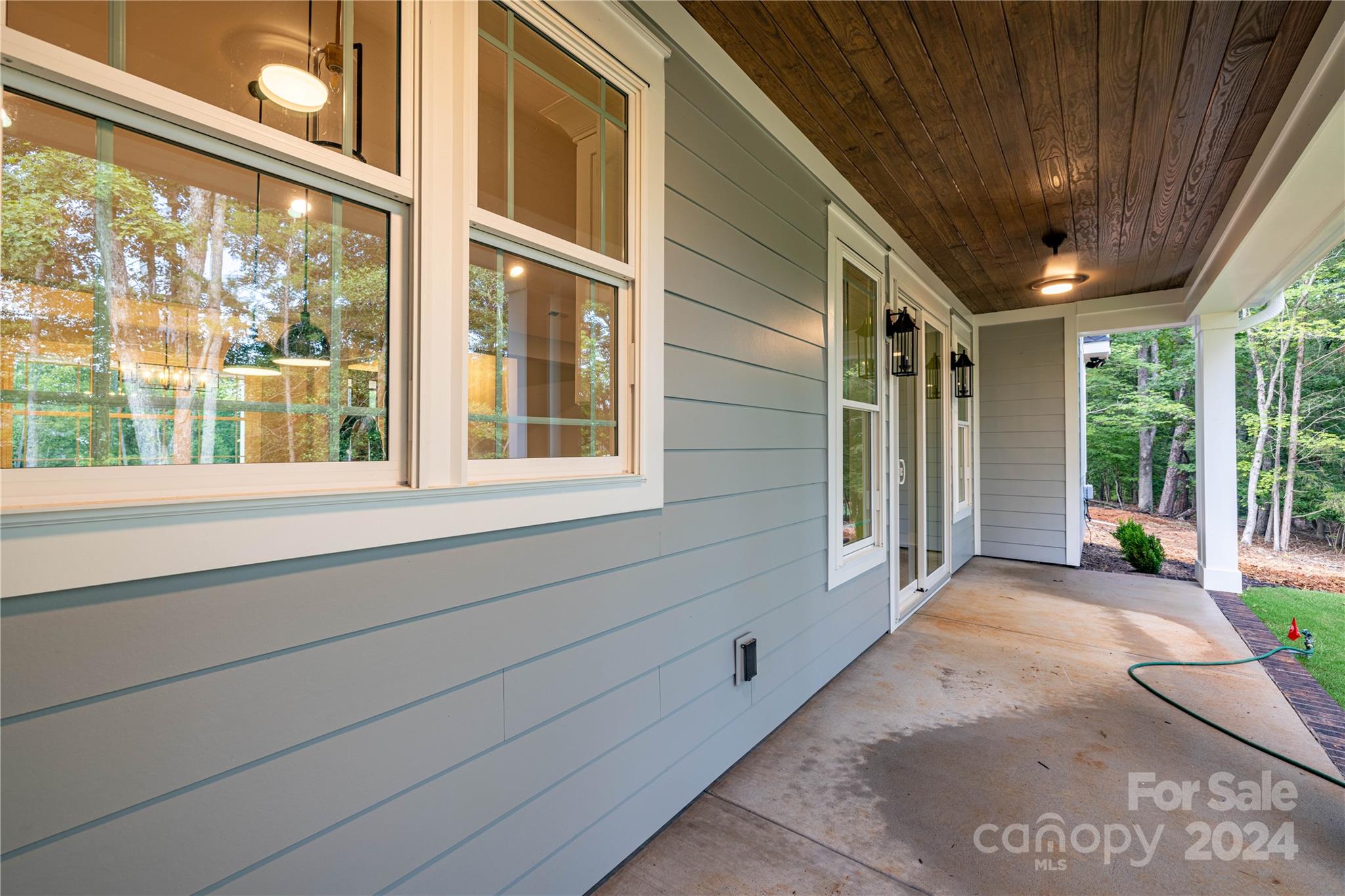 143 Eagle Point