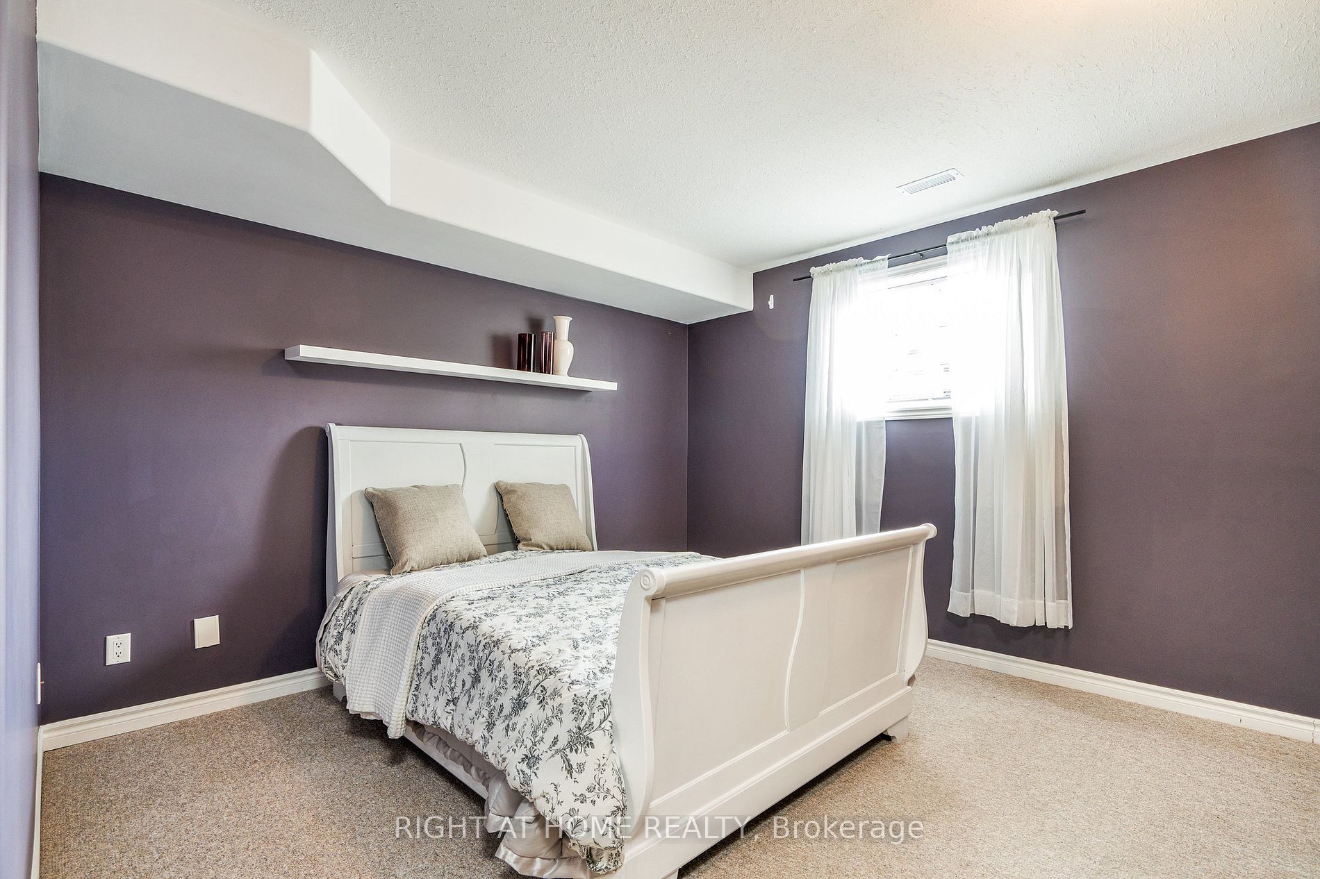 16 Deanna Dr