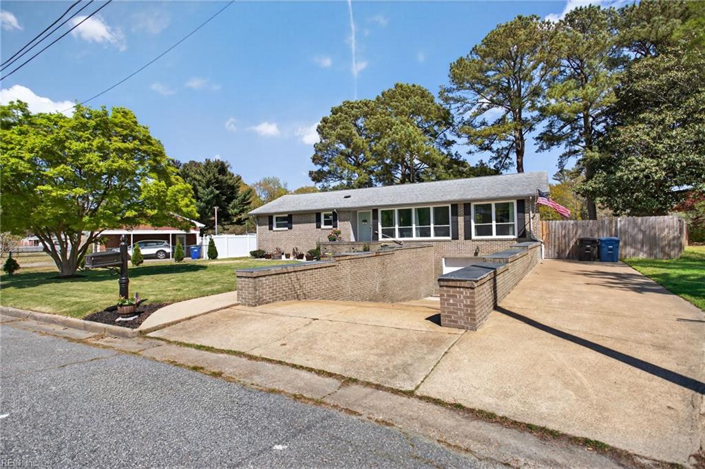 403 Holloway Drive