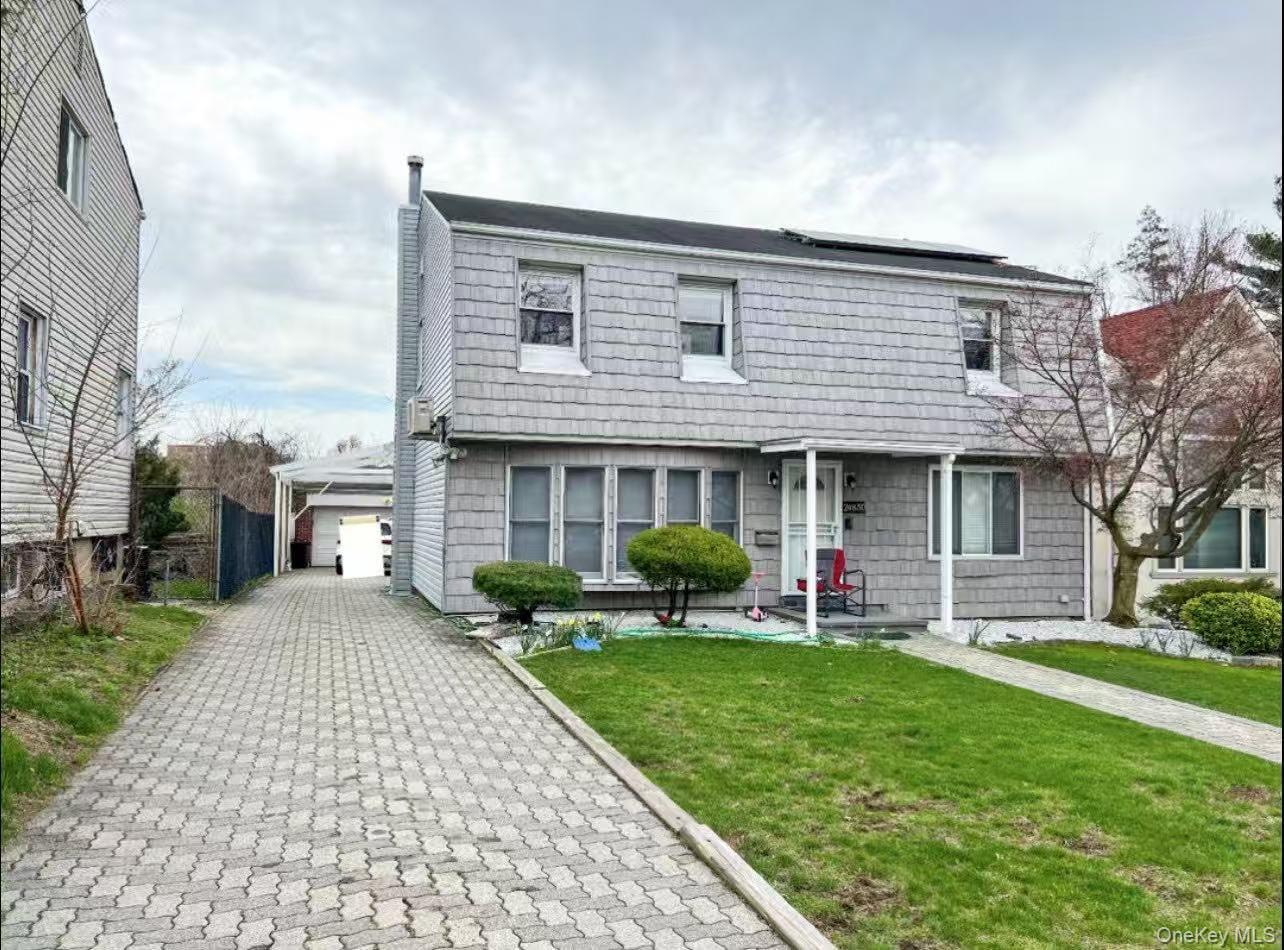 Welcome to this beautifully renovated detached single-family home featuring 5 bedrooms and 3.5 bathrooms.This thoughtfully designed residence offers a modern interior with a flexible floor plan that provides excellent privacy and comfort, making it ideal for a large family. The home features a spacious front-to-rear layout with an abundance of natural light and carefully planned living spaces.Additional highlights include a high-ceiling basement with its own separate entrance, offering versatile space for recreation, storage, a home office, or other permitted uses.Ideally located in a quiet and desirable residential neighborhood, this home is conveniently close to shopping, dining, transportation, schools, and everyday amenities.