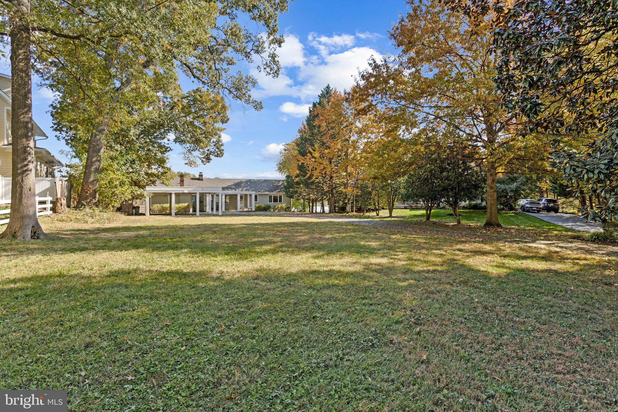 3183 Woodland Lane