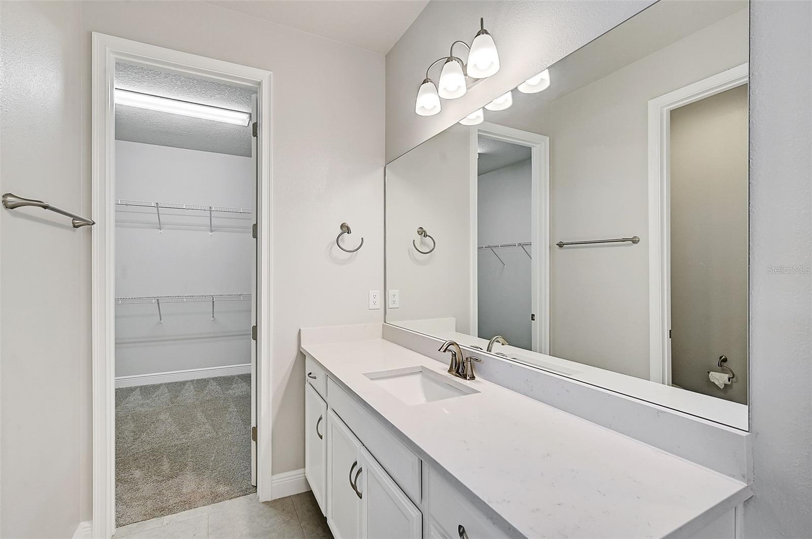 5782 Long Shore Loop