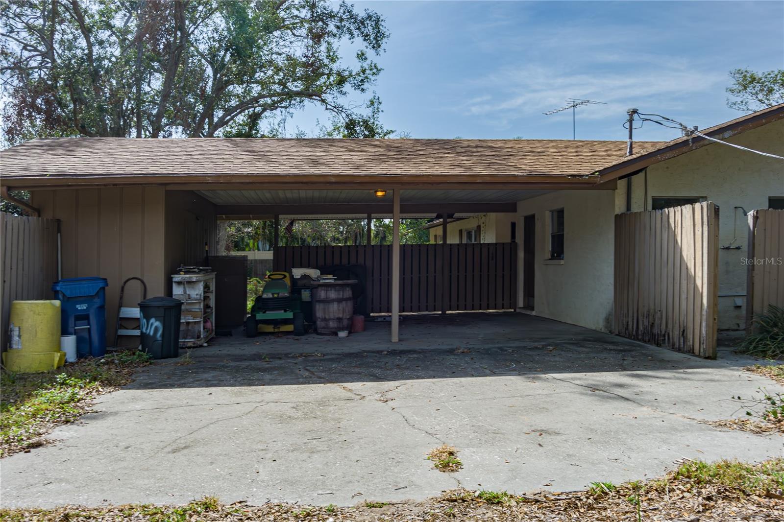3960 Sunshine Avenue