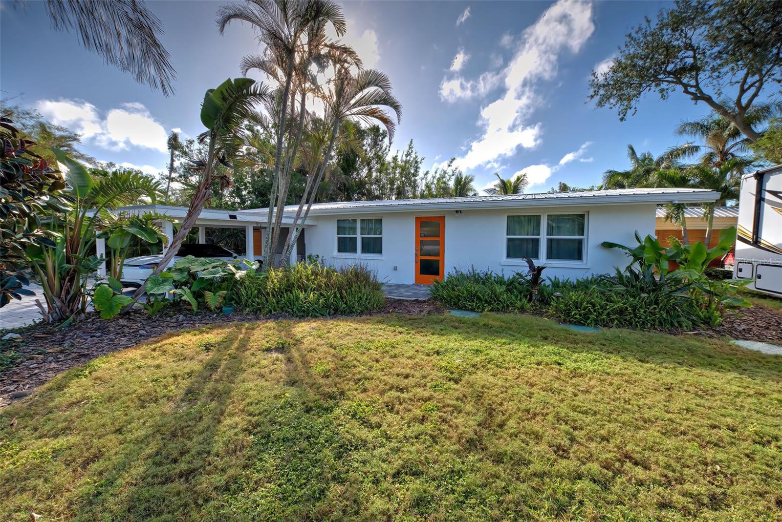 315 Palmetto Road W