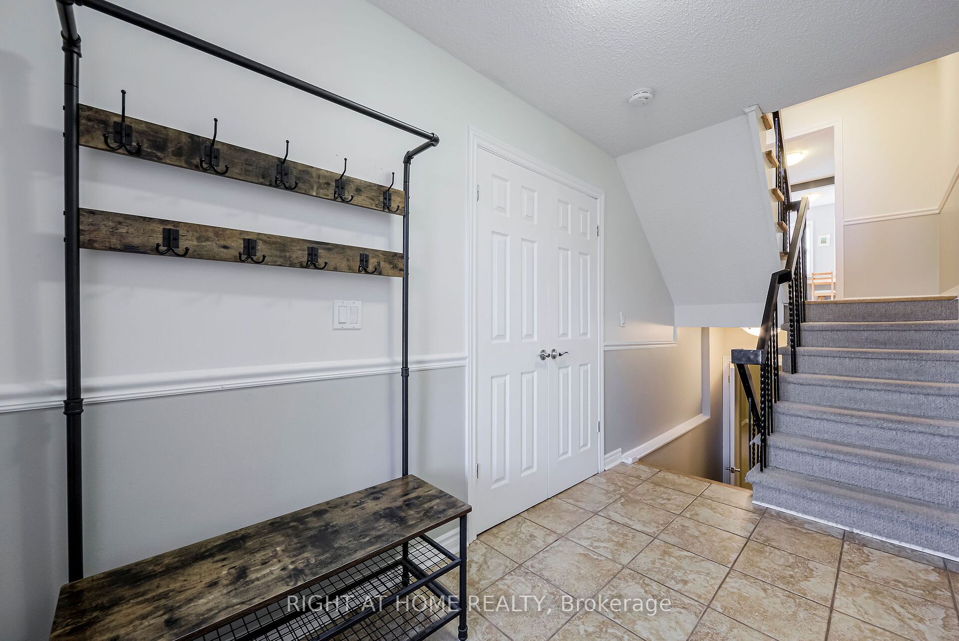 1380 Hampton St 1