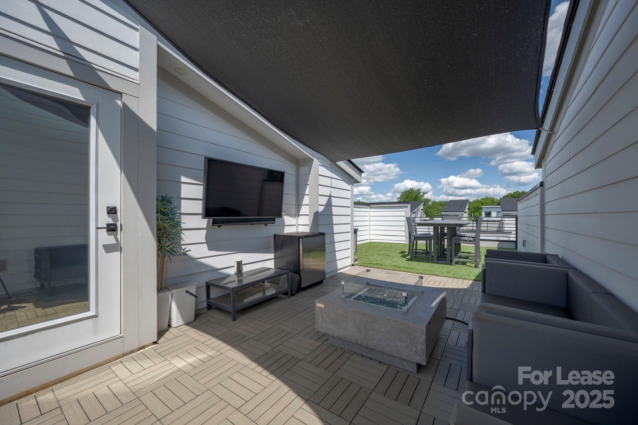 1033 Wesley Terrace Avenue