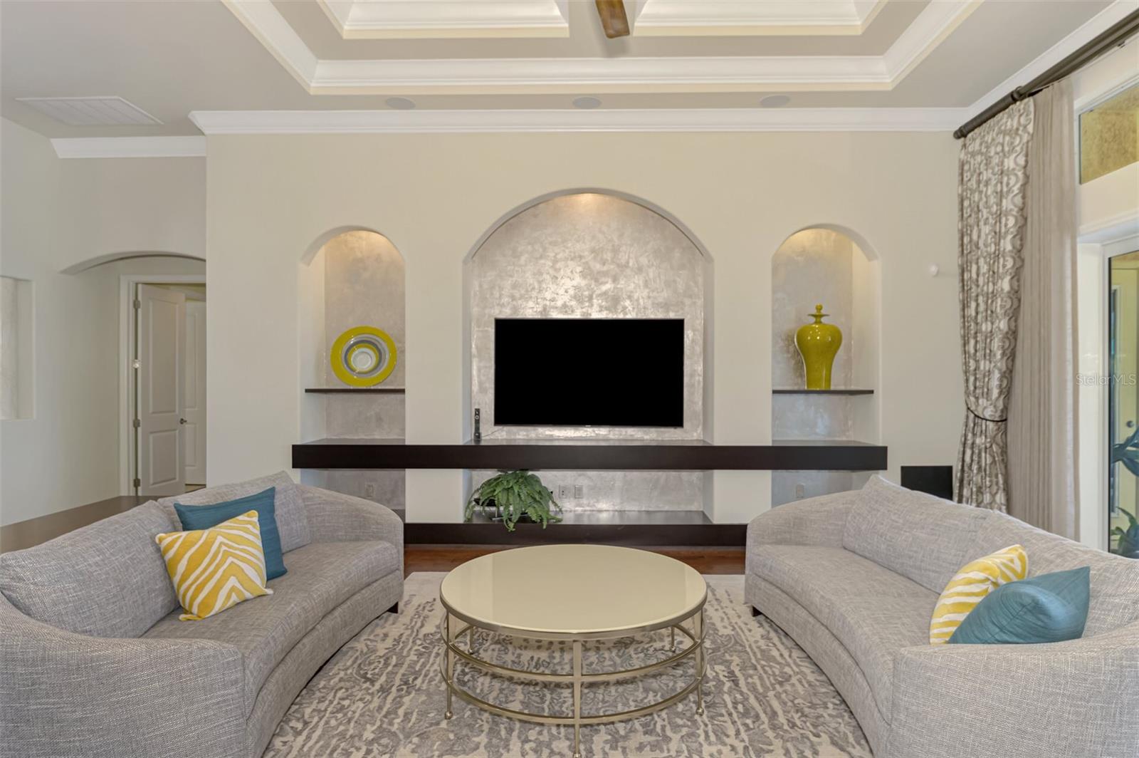 3111 Rivershore Lane