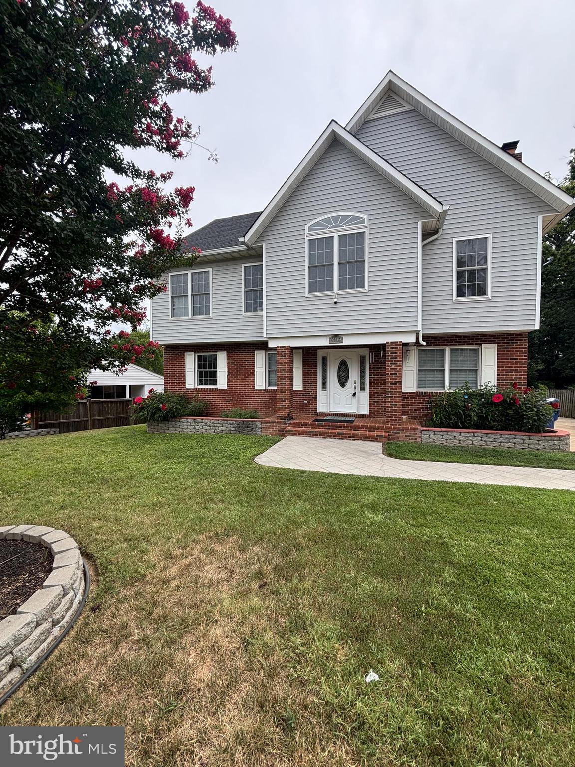 6219 Crestwood Drive