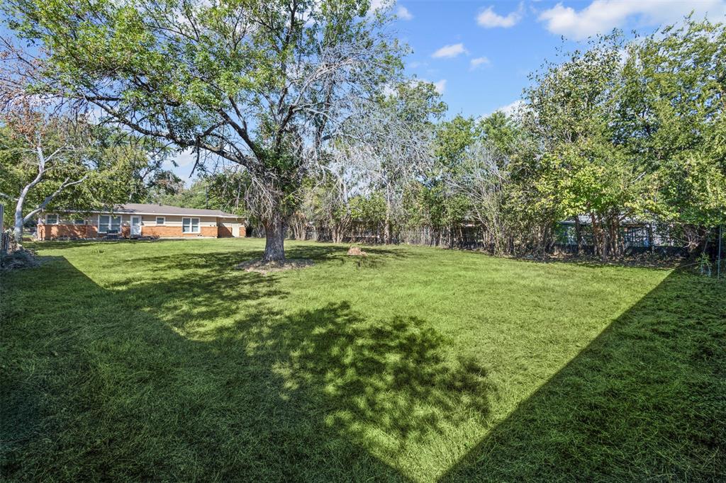 3350 Kingsbury Avenue