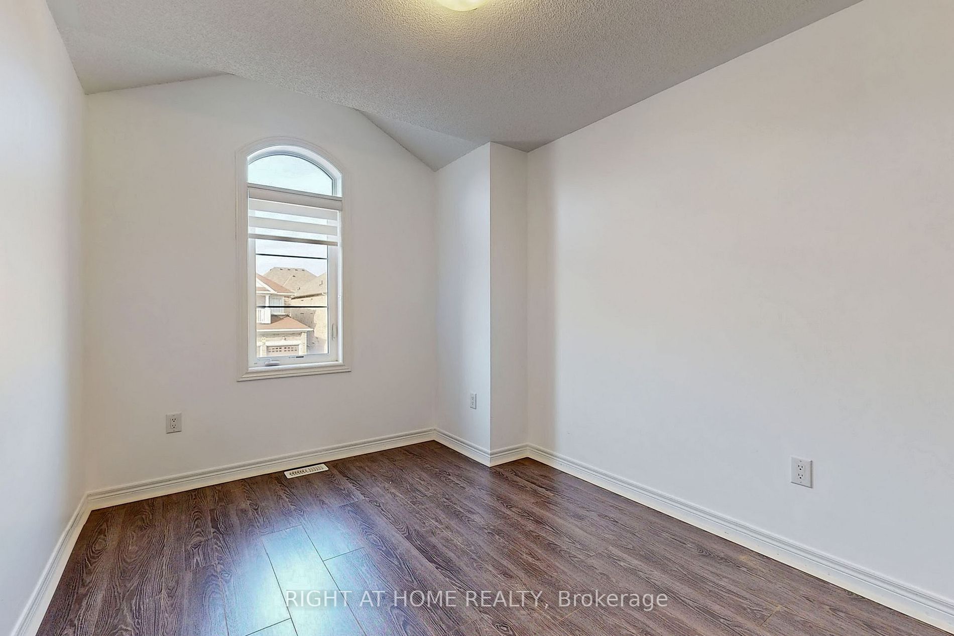 65 Antibes Dr