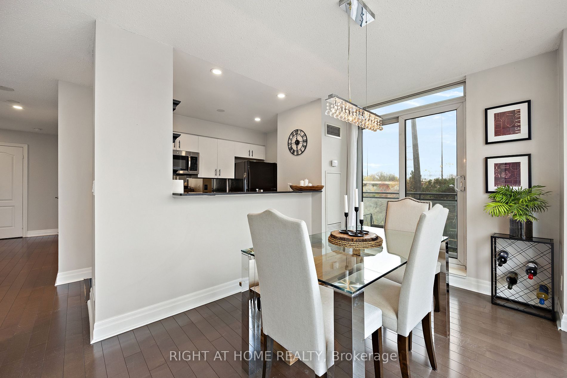 2119 W Lake Shore Blvd 405