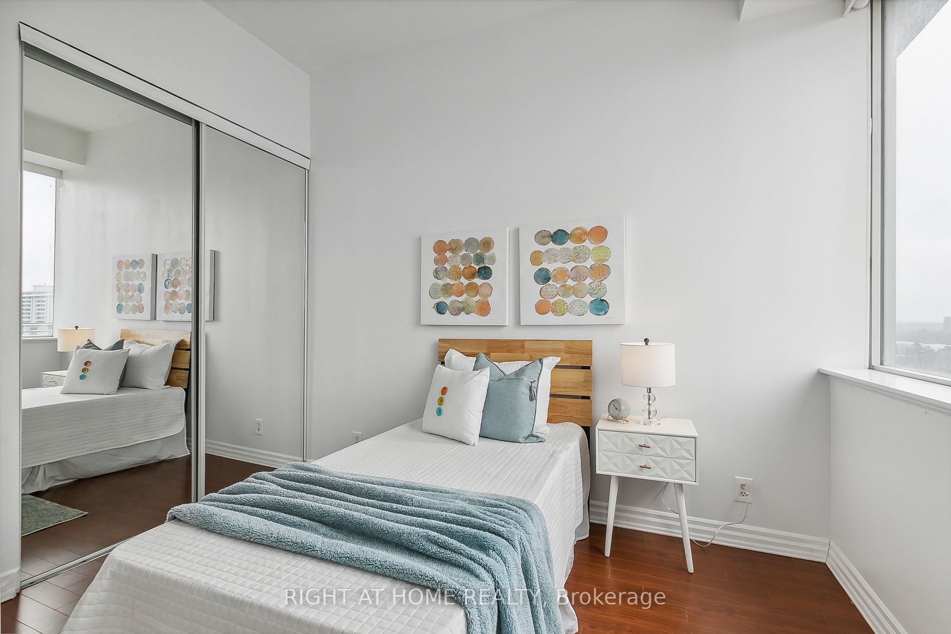 797 Don Mills Rd 802