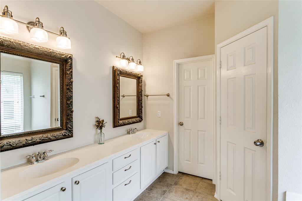 8204 Livingston Lane