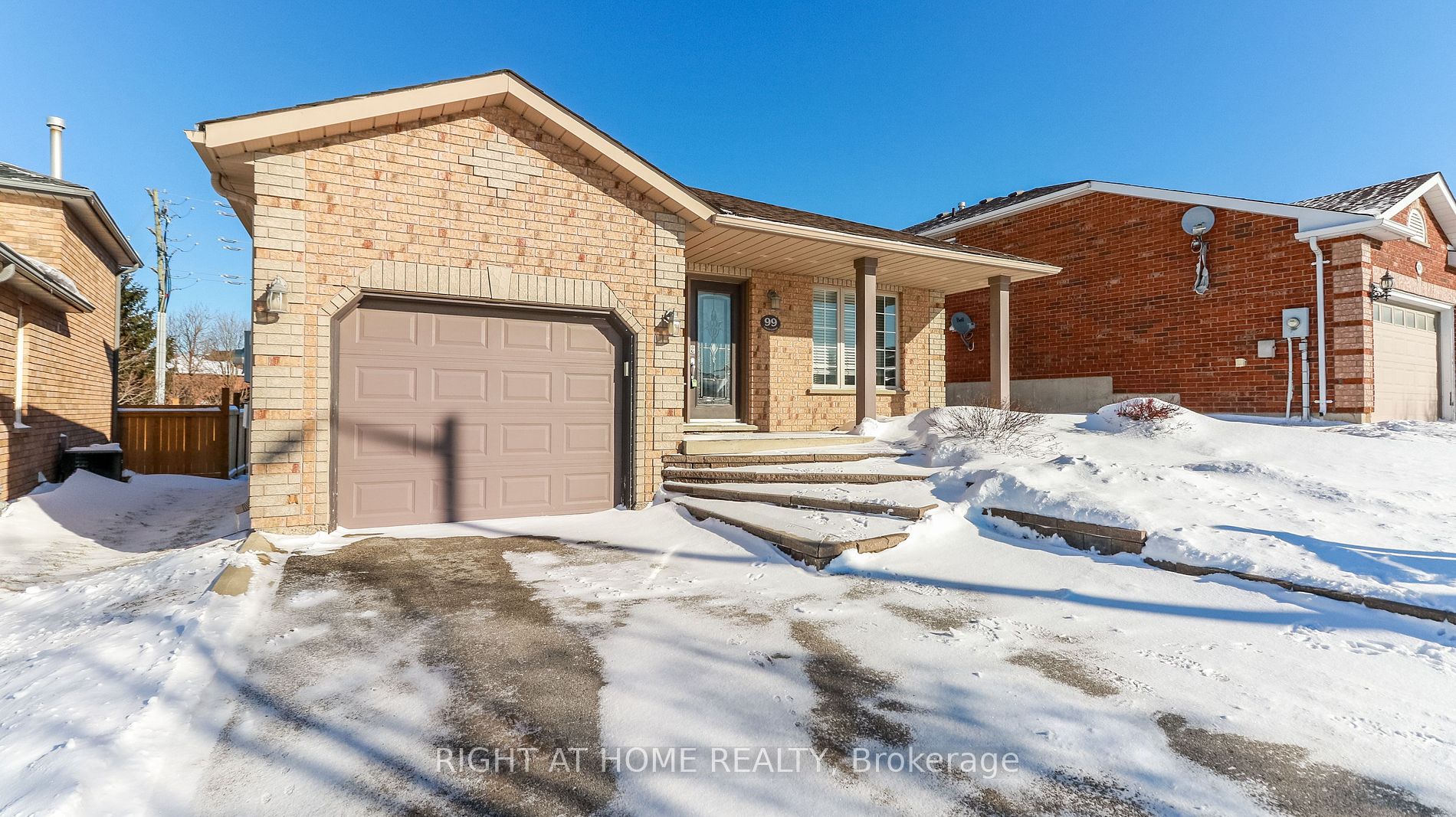 99 Logan Crt