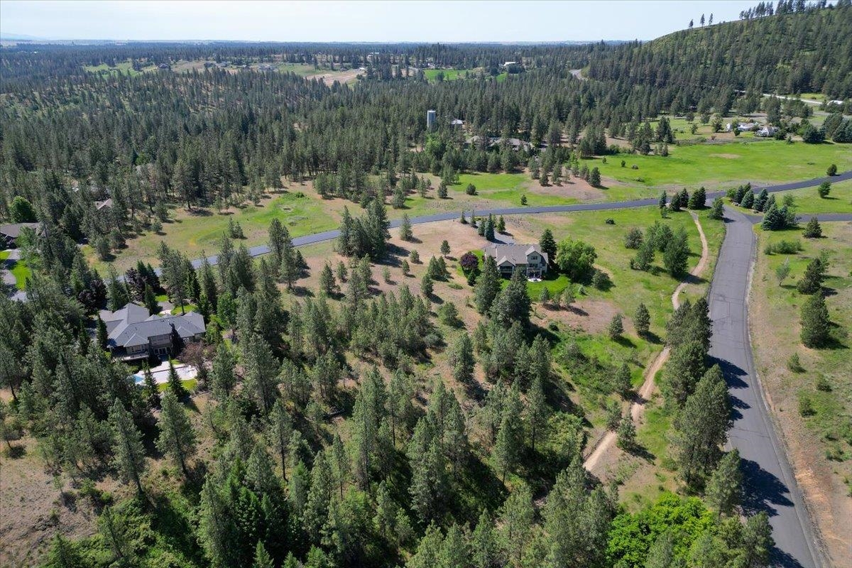 1305 E Wildflower Ln