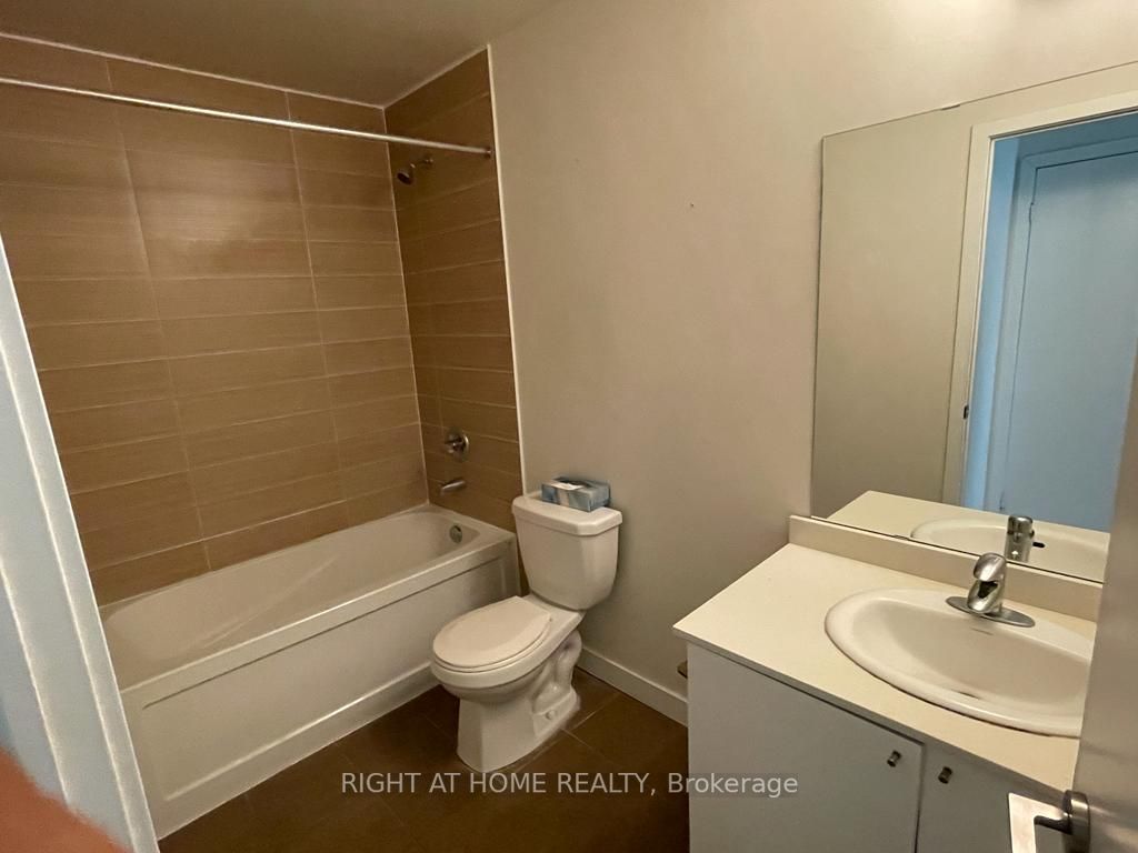 3985 Grand Park Dr 2001
