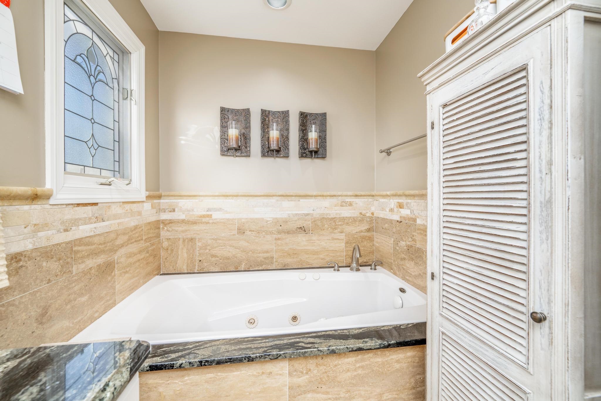 9402 E Woodspring St