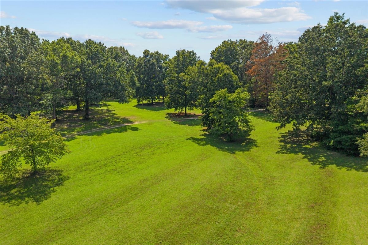 414 Valleywood Dr