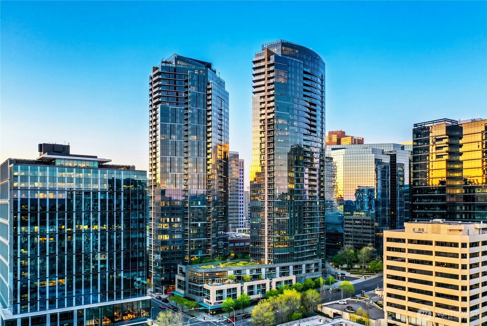 Bellevue - 10700 NE 4th St