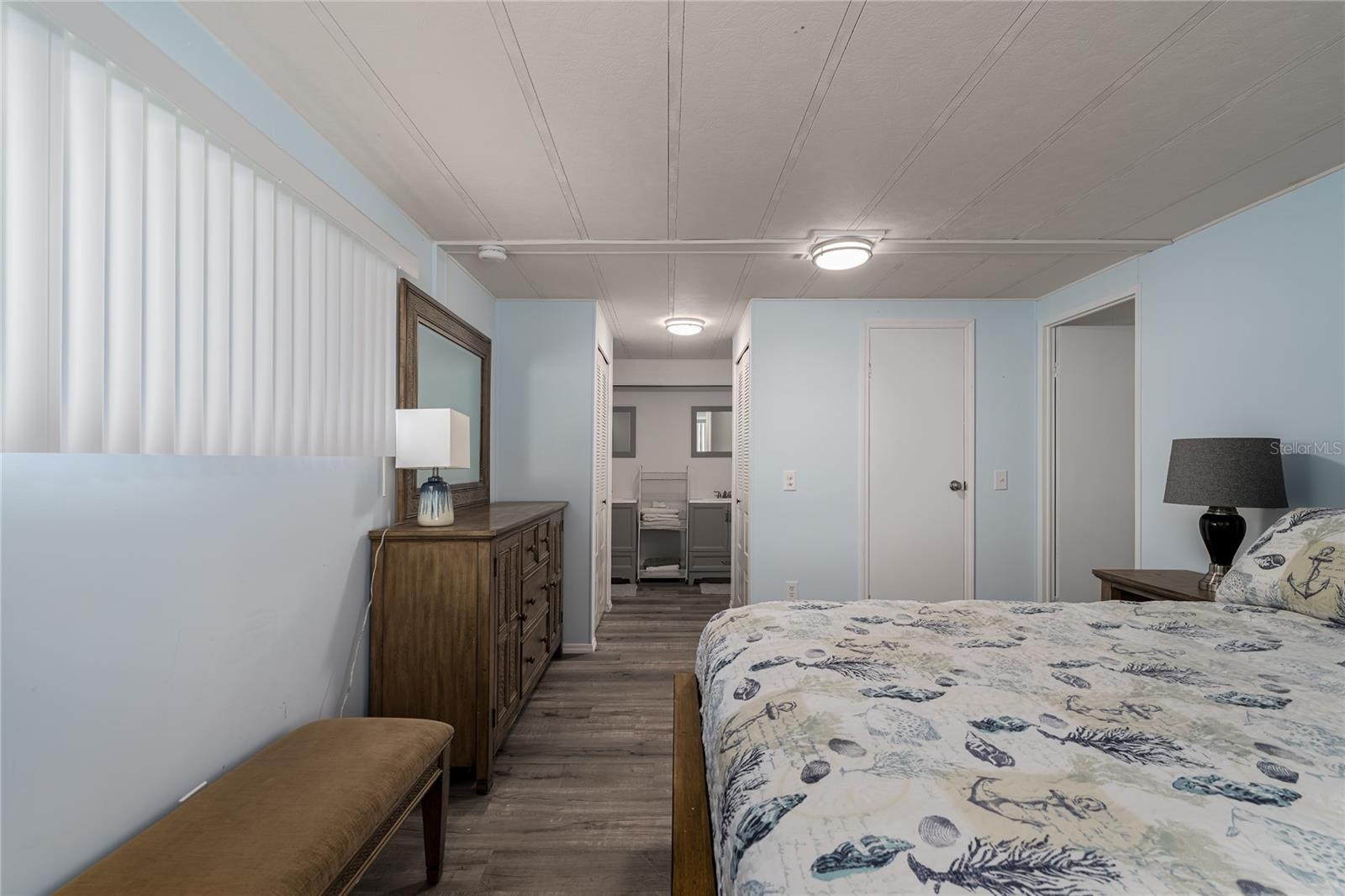 5619 Bayshore Road 218