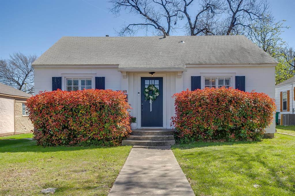 Charming and beautifully updated 2-bedroom, 1-bath home full of character and modern touches. The renovated kitchen features marble countertops, gas range, butcher block island, and plenty of storage. Original hardwood floors run throughout, adding warmth and timeless appeal. Both bedrooms are generously sized and boast lots of windows for tons of natural light.   Outside you'll find a spacious backyard with a large deck—perfect for entertaining or relaxing. Move-in ready and ideally located near TCU and the vibrant Magnolia area, this home offers both comfort and convenience in a sought-after location.