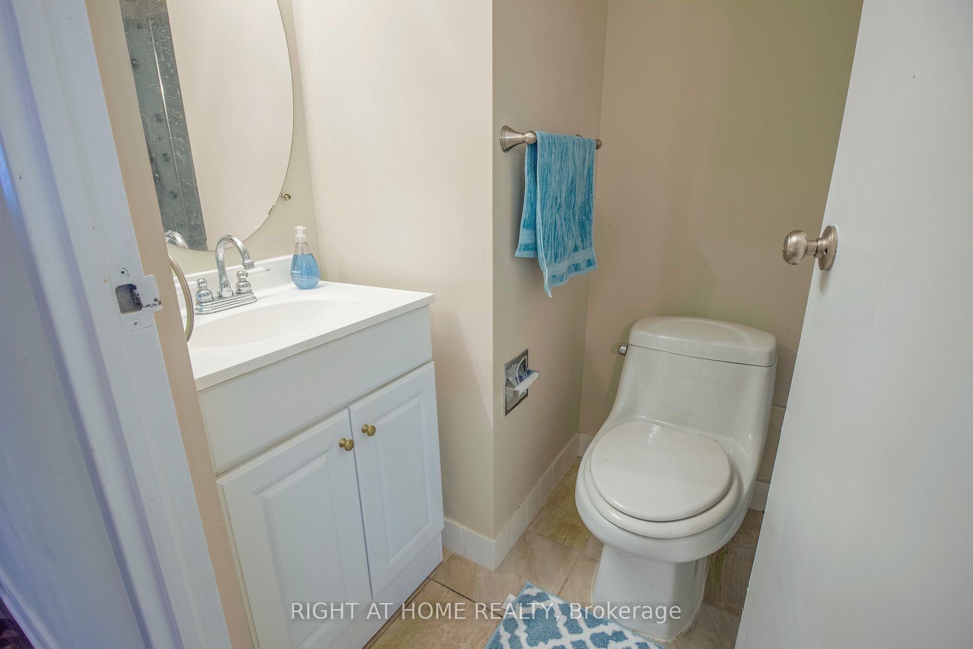 5785 Yonge St 505