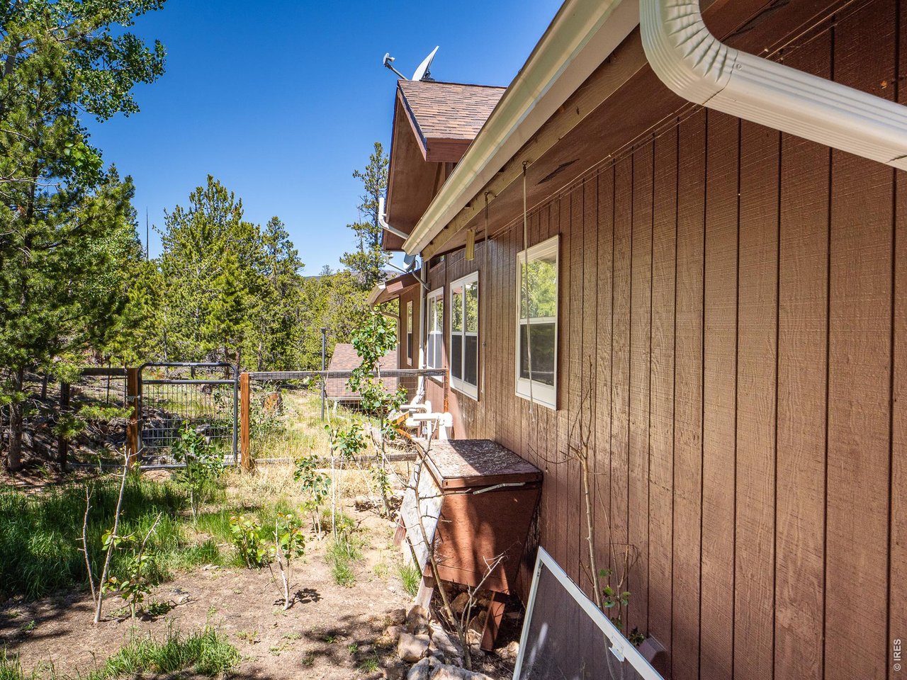 1847 Shoshoni Dr