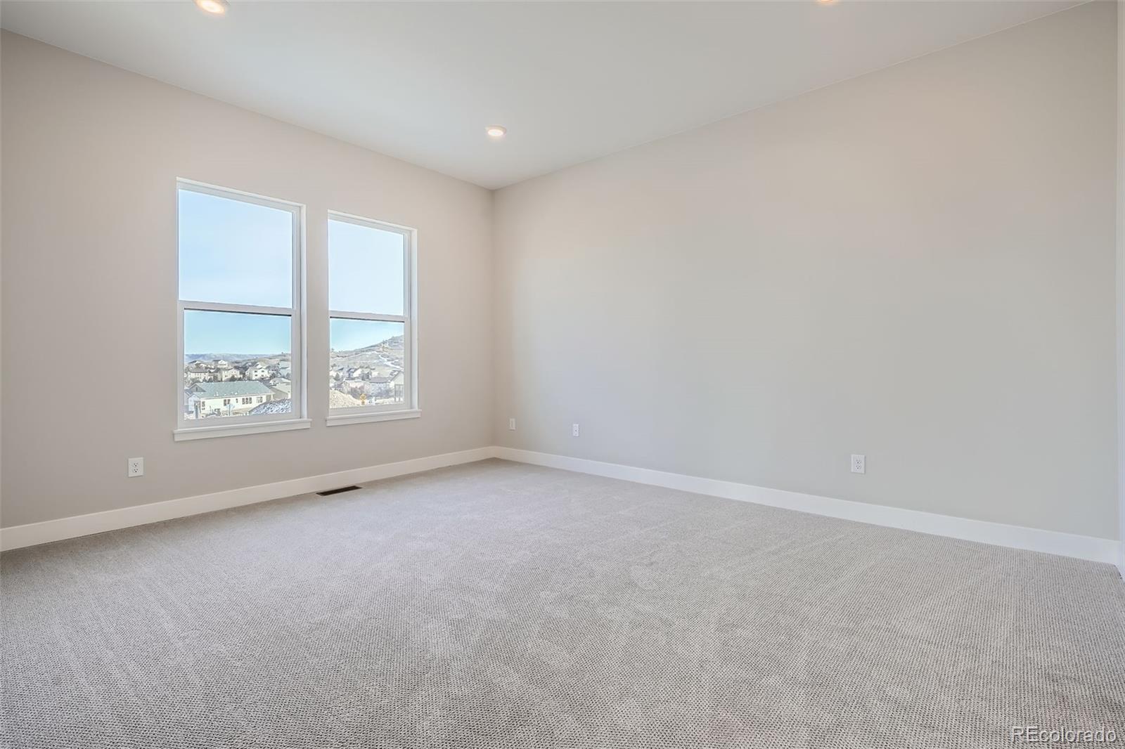 1807 Grayside Circle