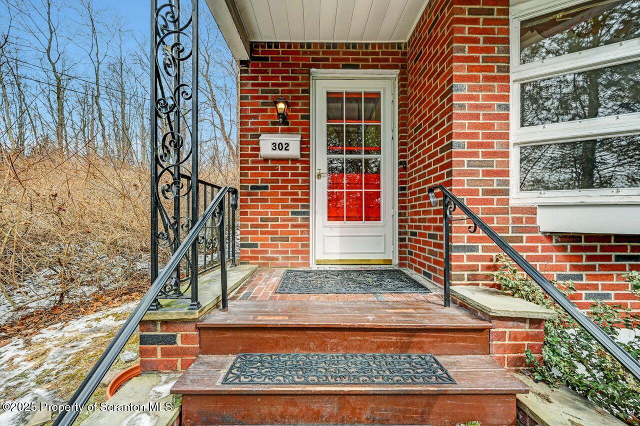 302 Thurston Street