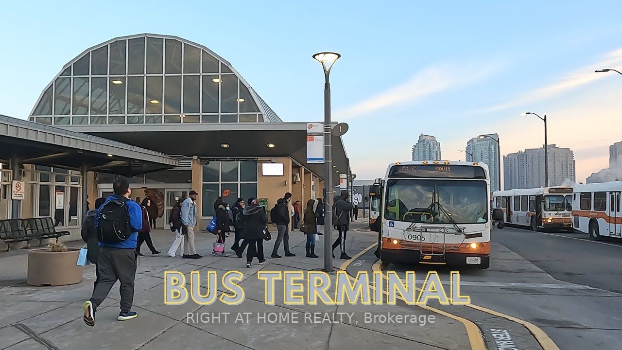 339 W Rathburn Rd 2011