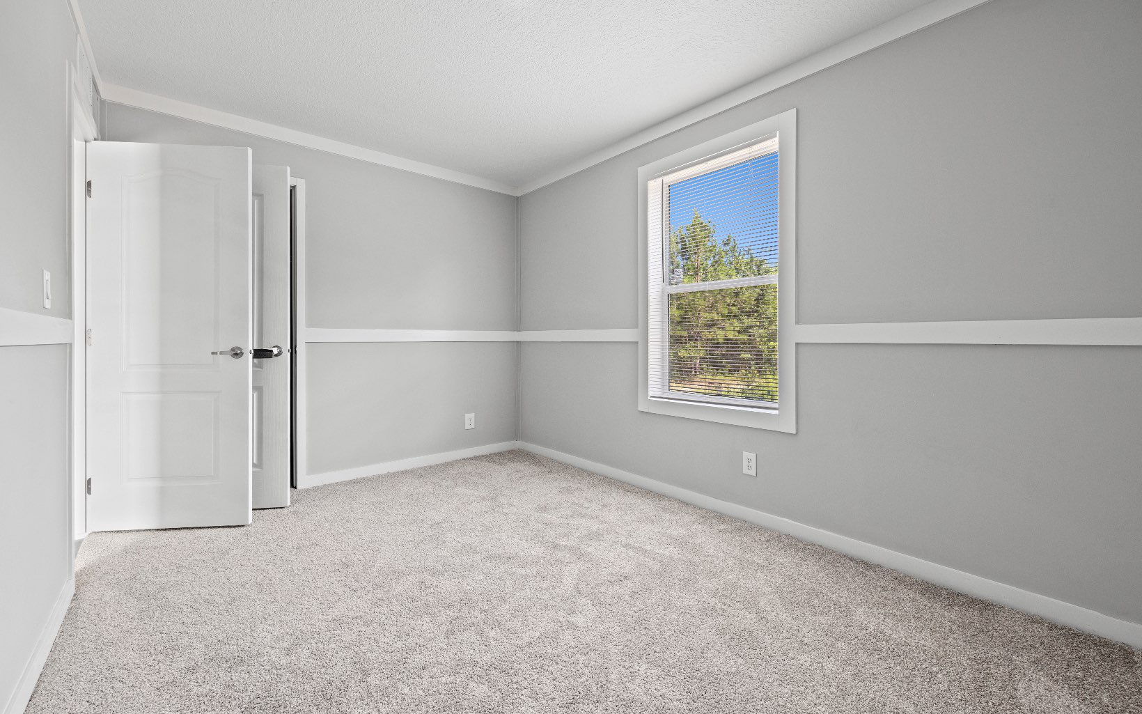 305 NW Ivy Gln