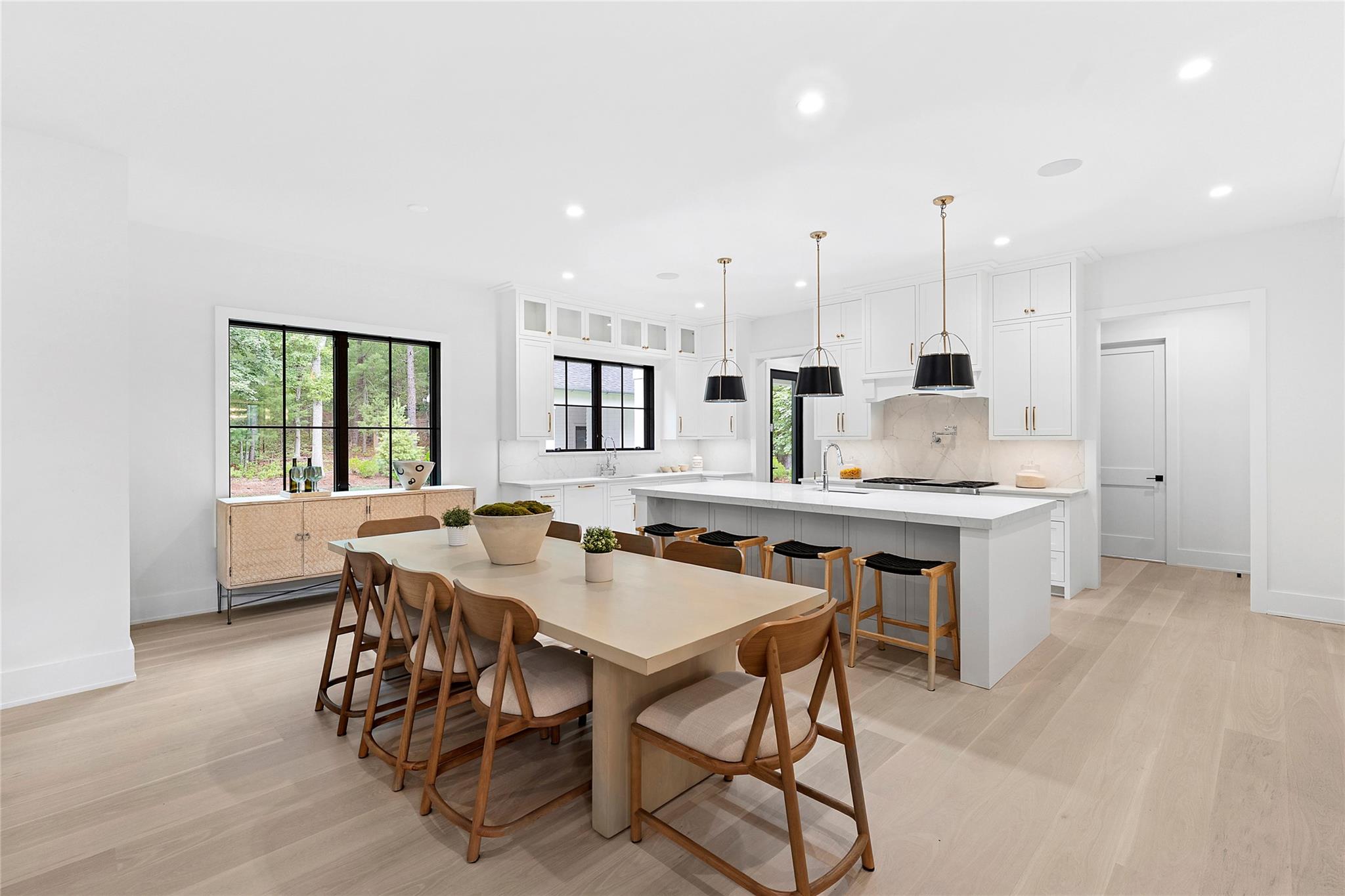 12 Rolling Wood Lane