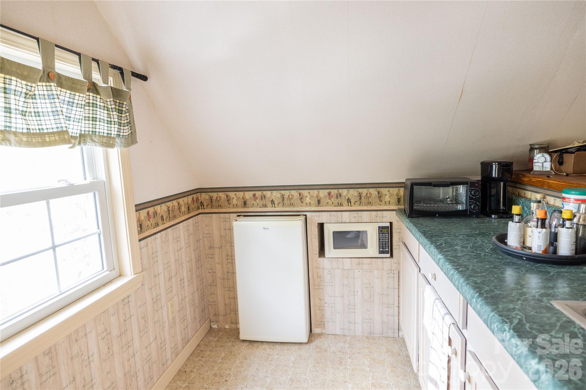 138 Strand Road