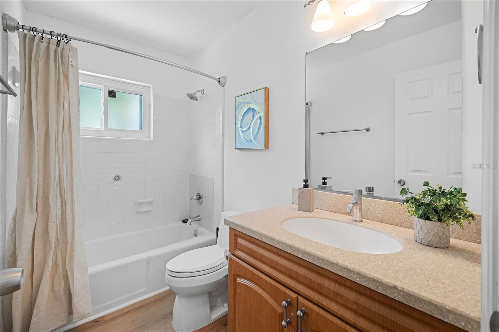 3913 W Eden Roc Circle