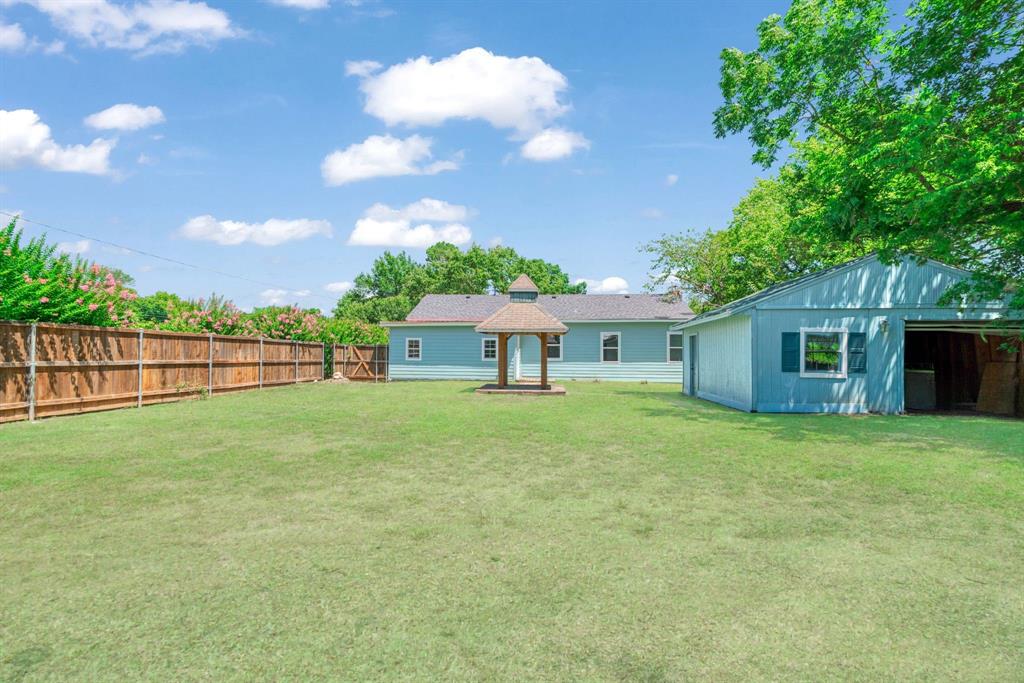 1100 Pine Bluff