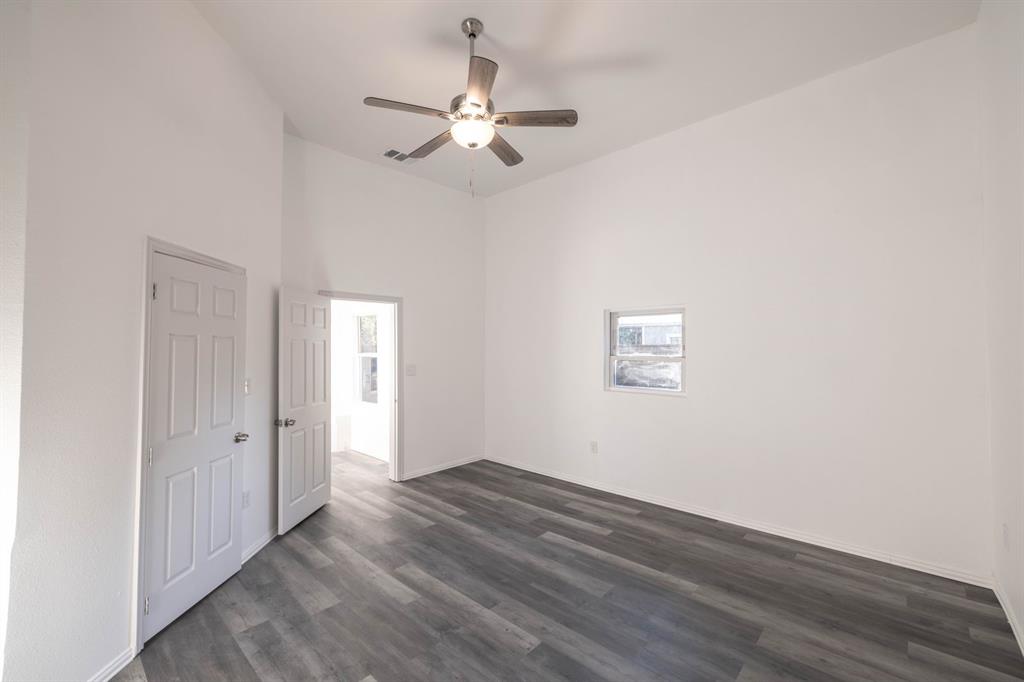 415 W 7th Street