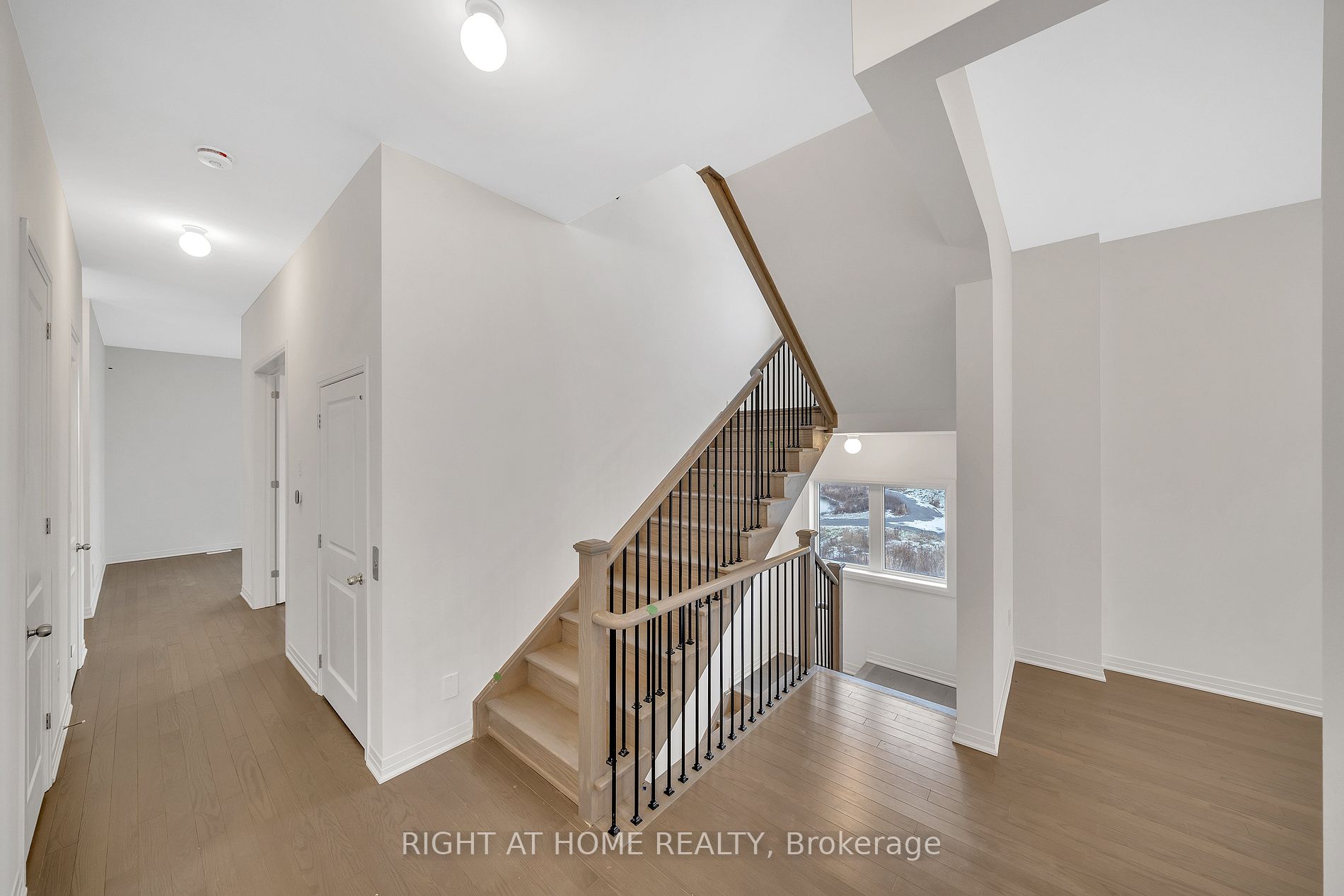 275 Port Darlington Rd