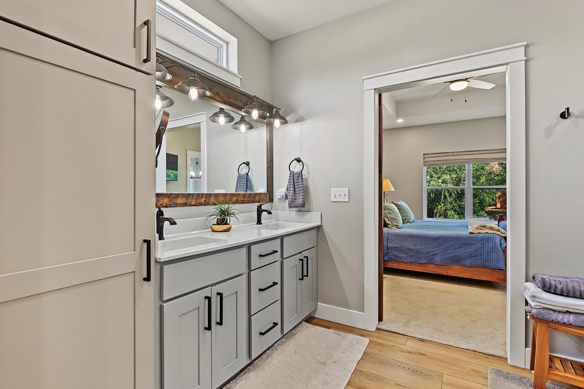2116 Eastridge