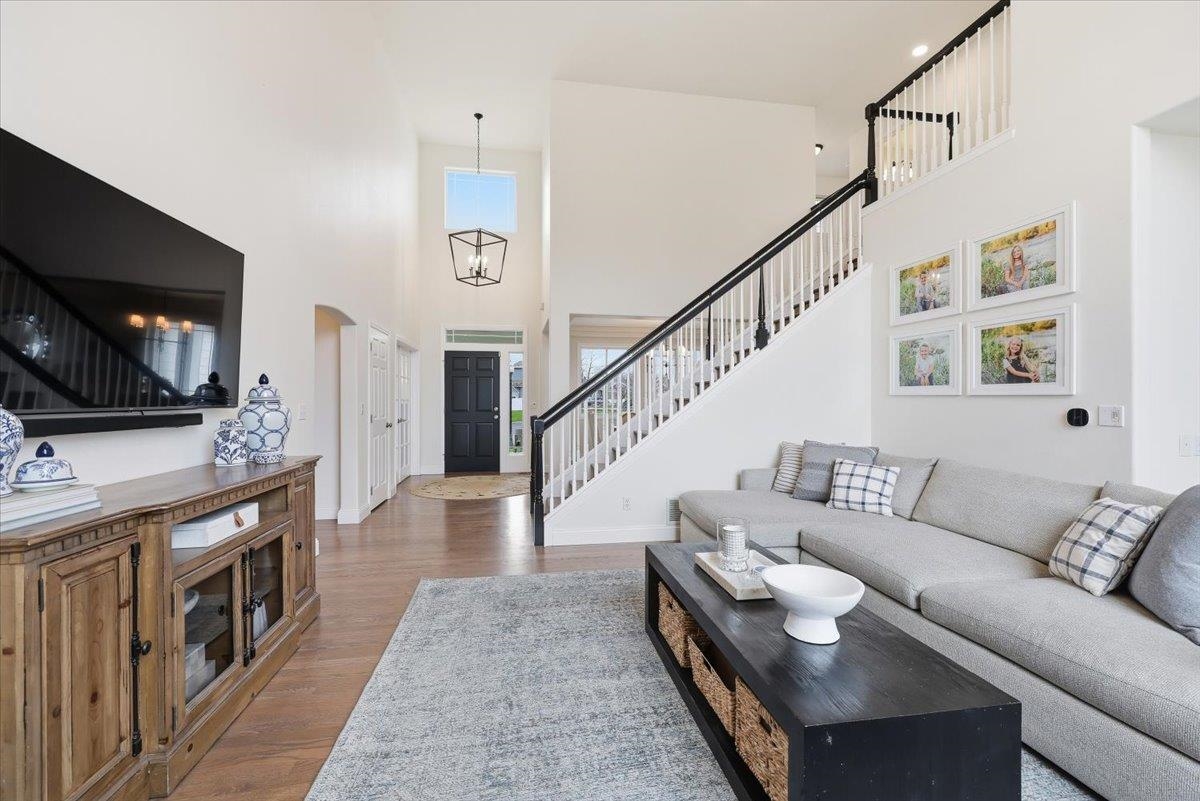 17405 E Morningside Ln